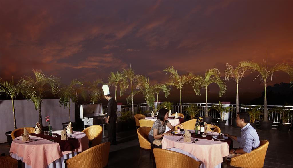 Sahati Hotel Jakarta Exterior photo